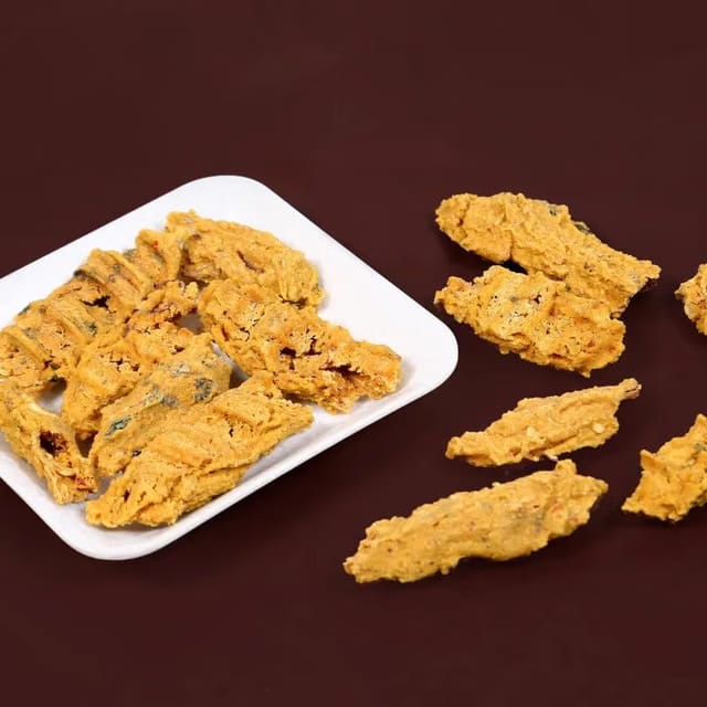 SWAAD AMBARSAR DE Hari Mirchi Dhaniya Pyaz Moong Dal Wadiyan