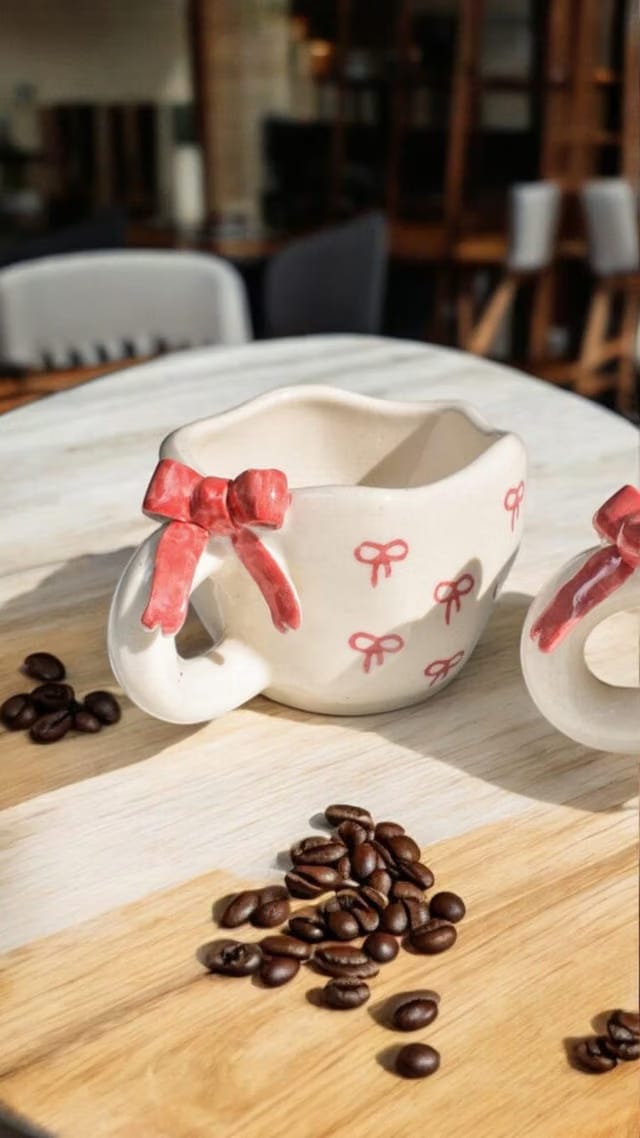 Handmade & Handpainted Cute Pinierest-Inspired 3D Realistic Bow Ceramic Mug