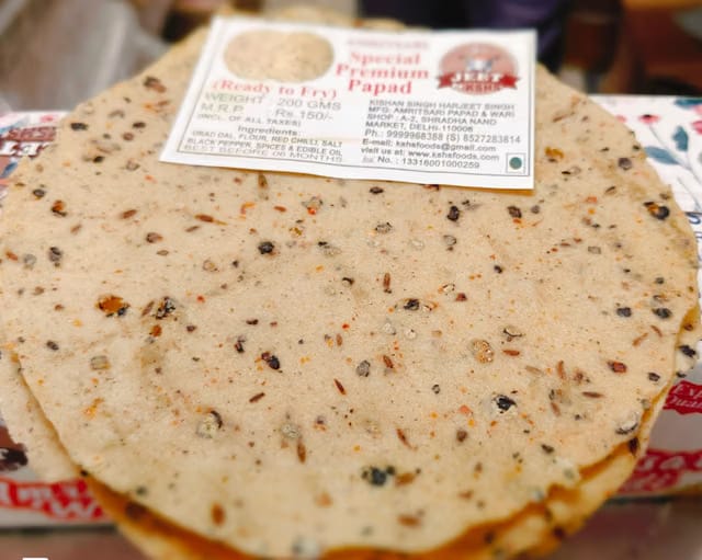 JEET by KSHS Amritsari Special Hand Rolled Organics Papad Spicy Curshed Blackpepper Amritsari Papad (Pack of 2 * 200gms)