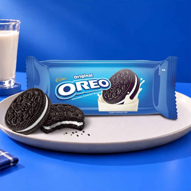 Cadbury Oreo Vanilla Flavour Cream Sandwich Biscuit