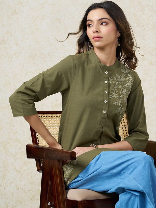 RANGMANCH BY PANTALOONS Mandarin Collar Cotton Tunic