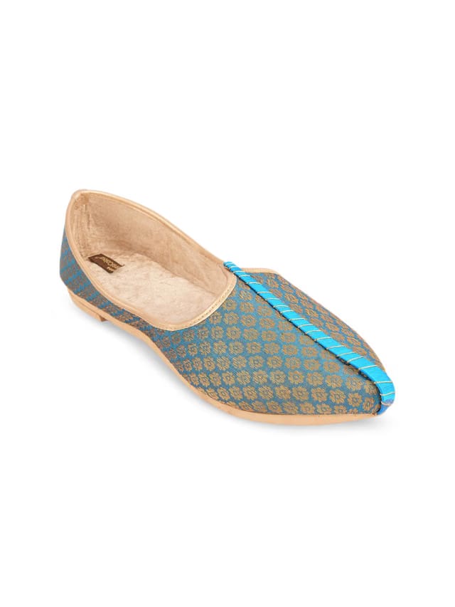 Men Woven Design Mojaris