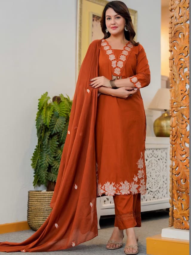 Women Floral Embroidered Regular Thread Work Pure Cotton Kurta with Trousers & With Dupatta