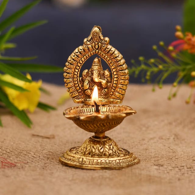 Collectible India Ganesha Diya Oil Lamp - Diwali Diya for Puja Diwali Gift Home Temple Articles Decoration Gifts