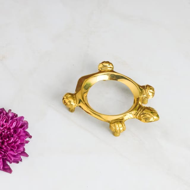 Brass Shankh Stand