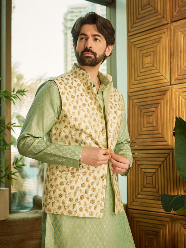 SOJANYA Woven Design Mandarin Collar Republic Day Kurta with Churidar & Nehru Jacket