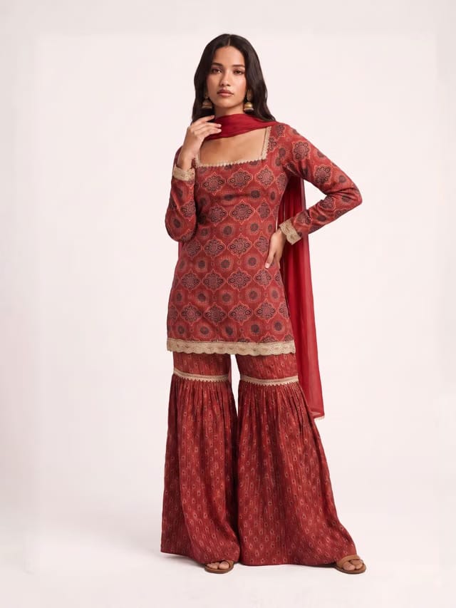 Rangoli Sleeved Corset Set