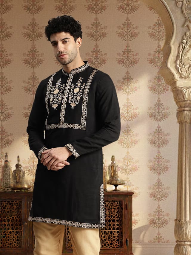 House of Pataudi Floral Embroidered Jashn Kurta