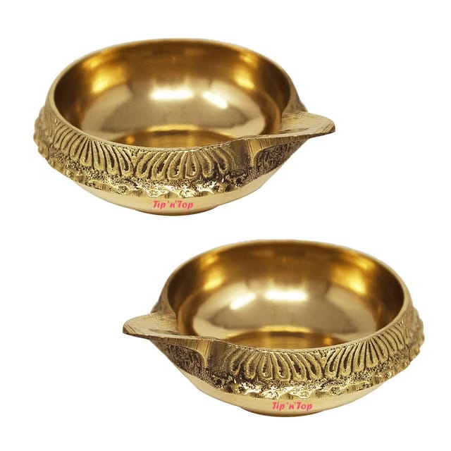 Tip 'n' Top Pital Diya Lamp for Diwali Pooja Handmade Lightweight Brass Diya for Puja Pooja Articles and Pooja Items for