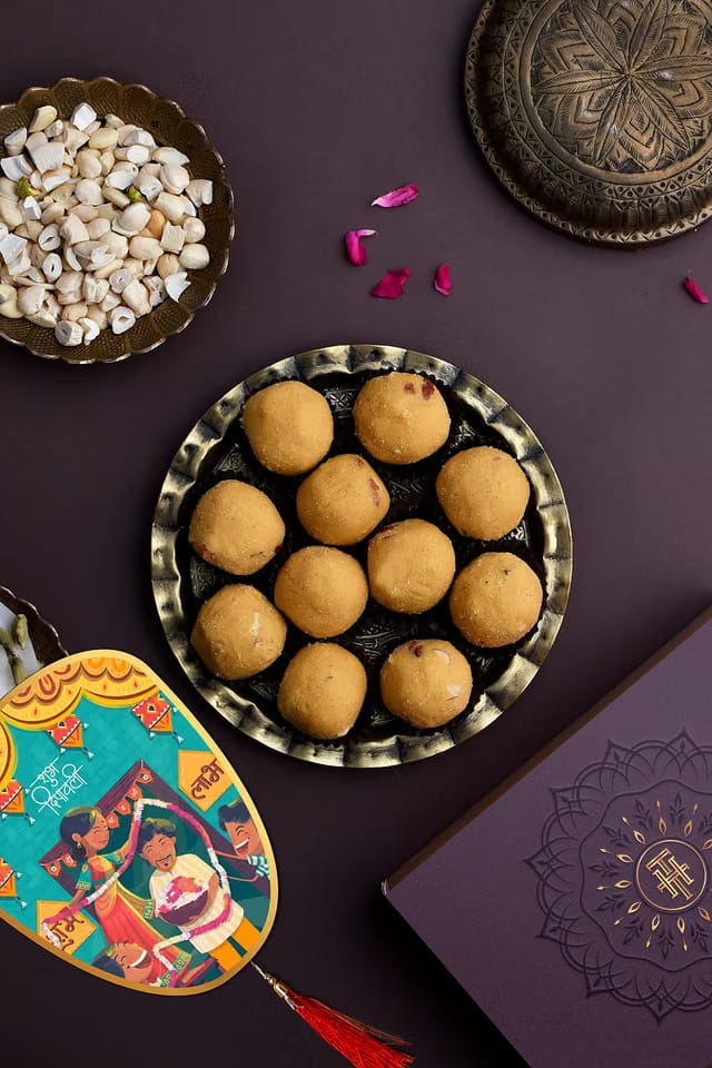 Diwali Gift hampers Besan Laddoo