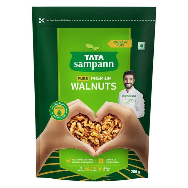 Tata Sampann Premium Walnut Kernels, 200g, Dried Akhrot Giri, Healthy Snacks, Walnuts without Shell, Deluxe Size