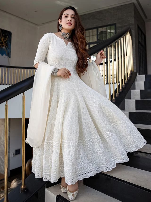 Women Floral Embroidered Notched Neck Anarkali Kurta & Trousers With Dupatta