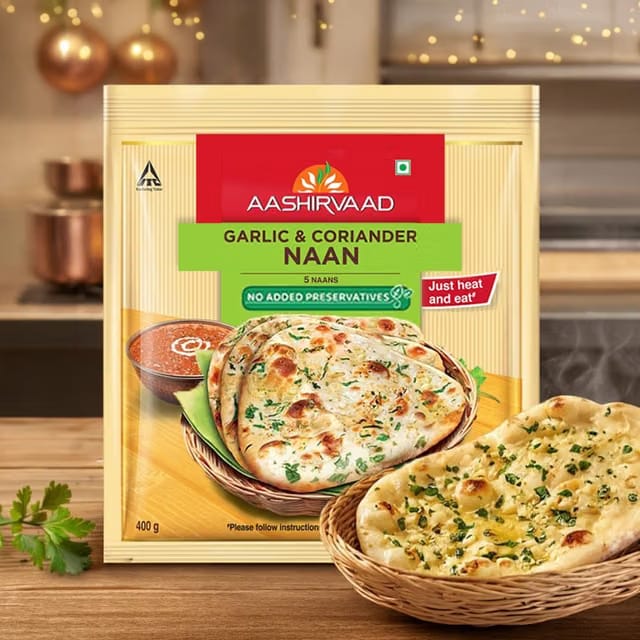 Aashirvaad Garlic & Coriander Naan (Heat & Eat)
