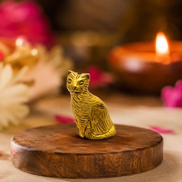 Mini Brass Cat Figurine - Handcrafted Decorative Showpiece for Desk, Home Decor, or Spiritual Corners (1.6 x 1 Inch)