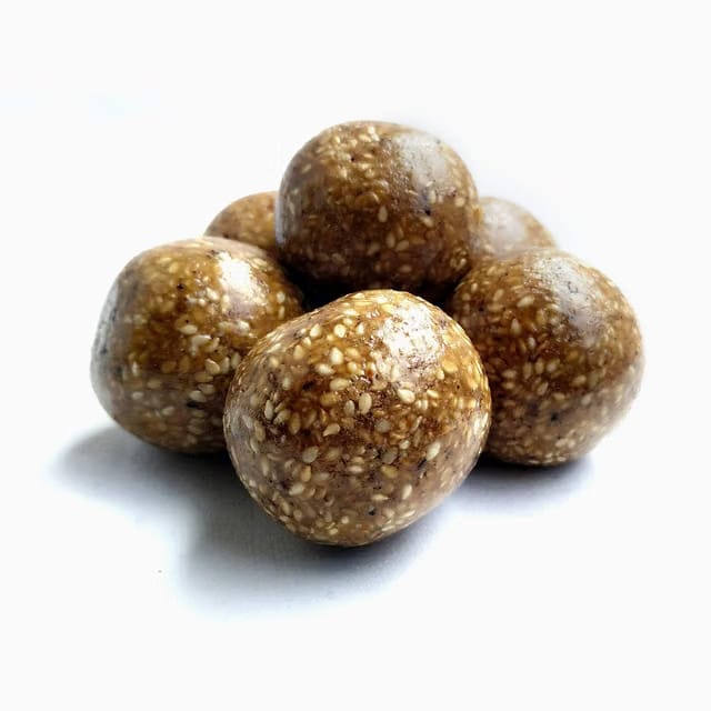 Kotamamba Food Nuvvu Laddu