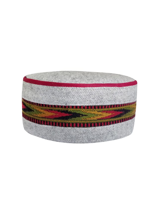 Vastraa Fusion Unisex Grey & Green Solid Himachali Kullu Topi with Patti on Front