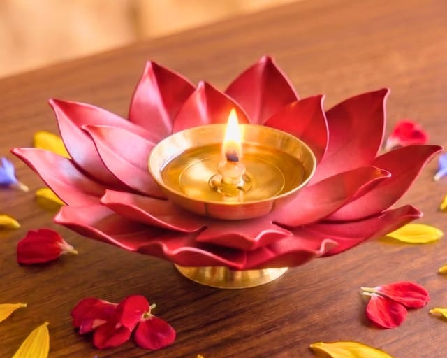 Ein Sof Red Lotus Diya for Pooja - Brass Flower Shaped Lamp for Diwali Decoration