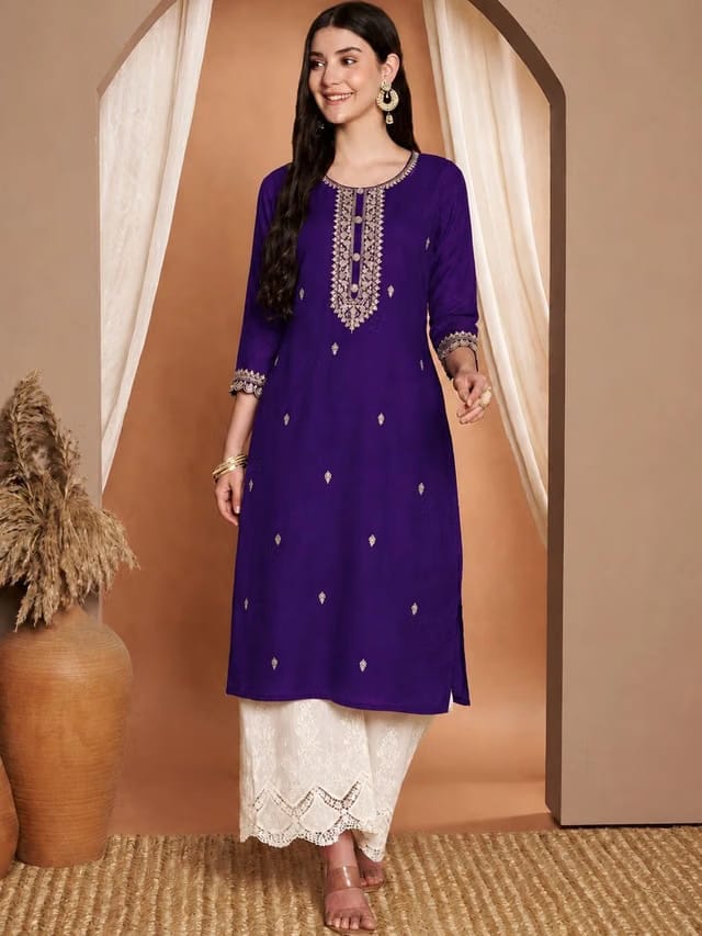 Women Embroidered Thread Work Kurta