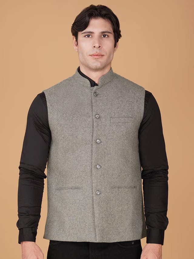 Vastraa Fusion Men Mandarin Collar Sleeveless Woolen Nehru Jacket