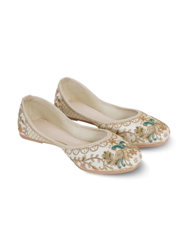 Women Woven Design Embroidered Rajasthani Mojari Juti