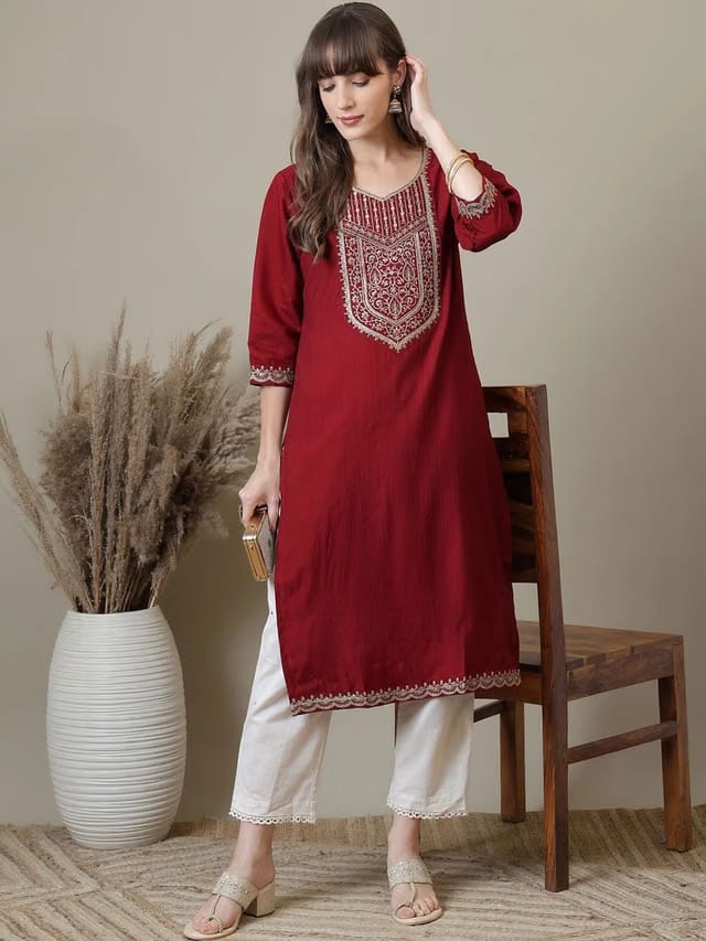 Women Embroidered Thread Work Kurta