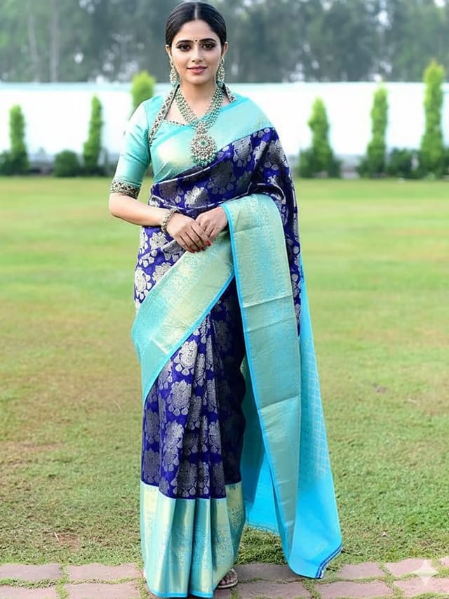 Woven Design Zari Silk Blend Banarasi Saree