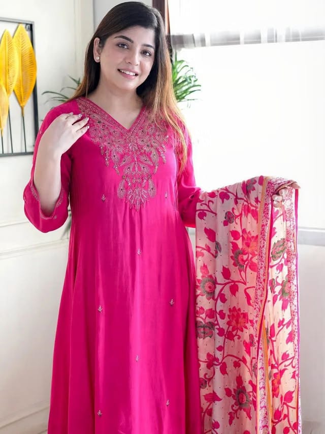 Ethnic Motifs Embroidered V-Neck Thread Work Kurta With Trousers & Dupatta