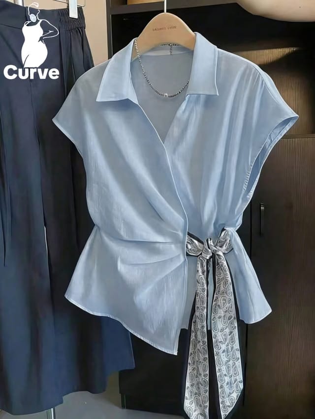 Women's Plus Size Tie Up Placket Blouse
