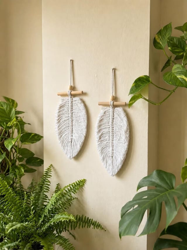 Macrame Wall Hanging Leaves, White, 14 x 38 cm