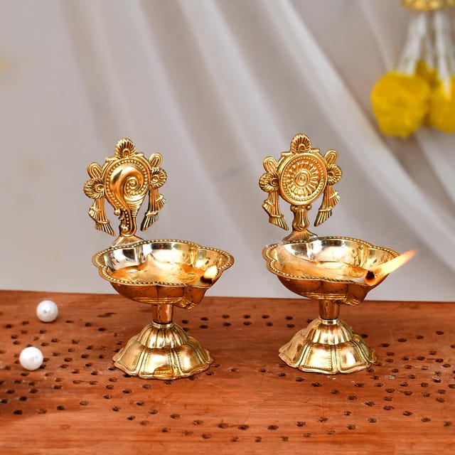 Craftvatika Pure Brass Shanku Chakra kuber Diya Diwali Decoration Item for Home Decor