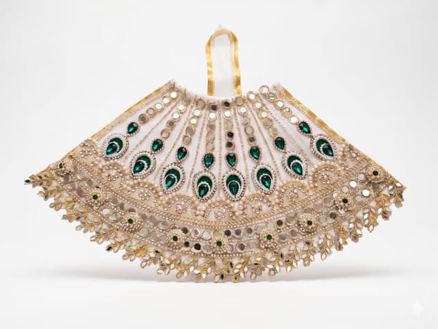 Shubh Shringar Creations MATA Rani Poshak with Mukut, Mala & Chunni, White & Green, Fabric, for 6 to 8 Inch Idol