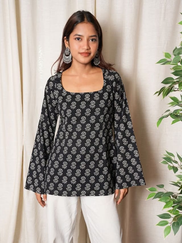 Komal Deep Back Sleeved Kurti