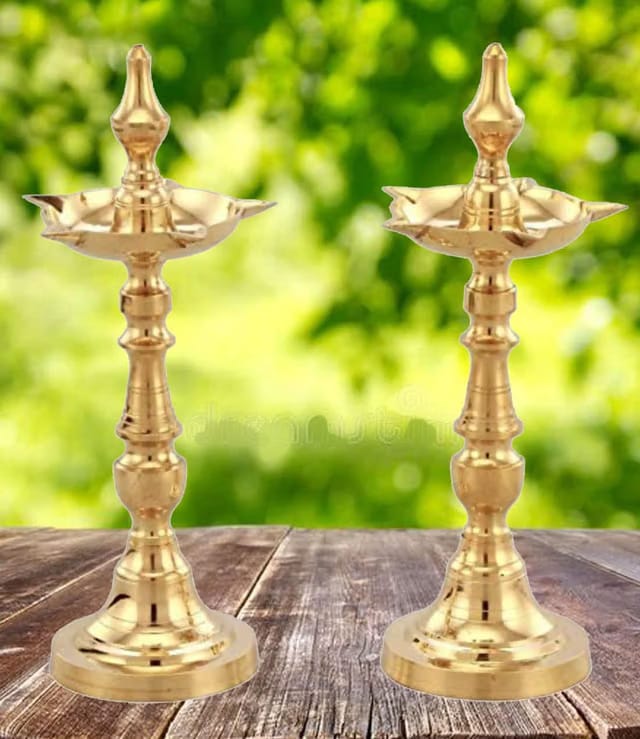 Brass Kerala Oil/Ghee Diya,Deepak,Lamp Designer Long Diyas for Home/Office,Pooja Room,Pancharti kuthu vilakku or Annam