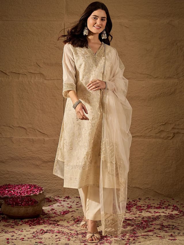 Women Floral Embroidered Kurta with Pyjama & Dupatta