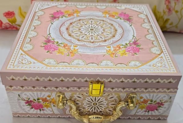 BSB Prime Premium Elegant All Season Gift Box with 2 Golden Tin Jars
