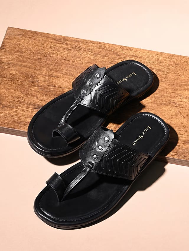 LOUIS STITCH Men Kolhapuri Style Lightweight Toe Ring Leather Sandals