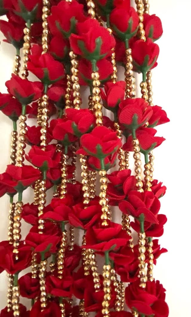 Polyester Nutts Artificial Red Ross (Gulab), Flowers in Each String/Ladi & 155 Cm/ 5 Ft Long