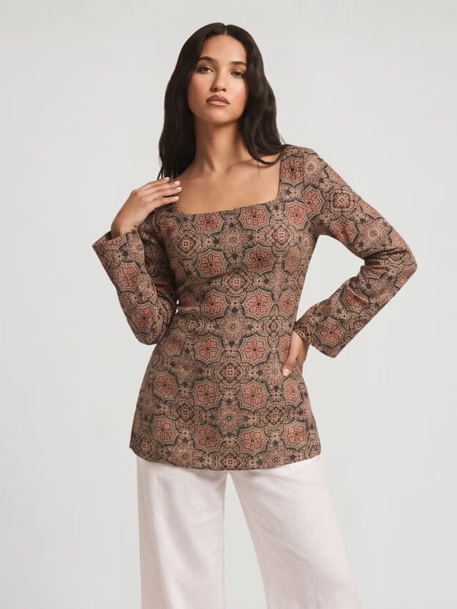 ZARI SLEEVED DEEP BACK KURTI