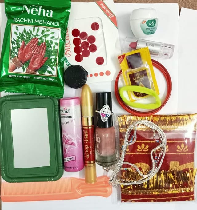AB WORLD COLASS® Solah Shringar Kit for Women (Basic Cosmetics, 16 Pcs Set), Sixteen Embellishments