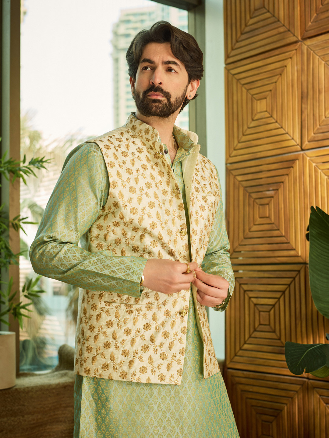 SOJANYA Woven Design Mandarin Collar Republic Day Kurta with Churidar & Nehru Jacket