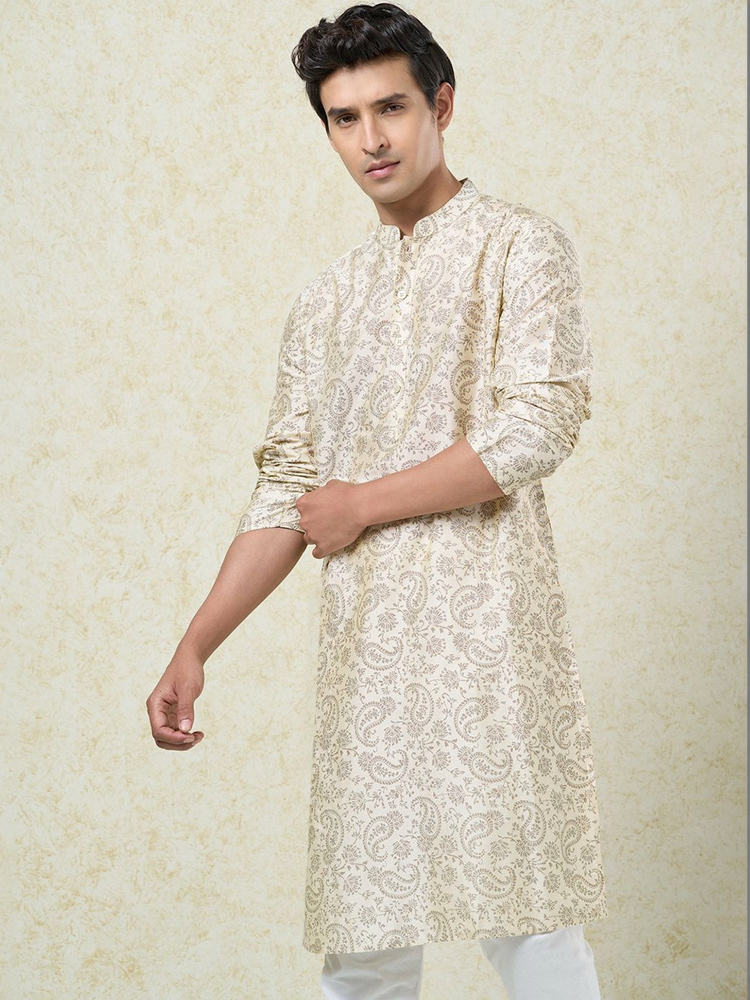 indus route by Pantaloons Men Printed Thread Work Kurta