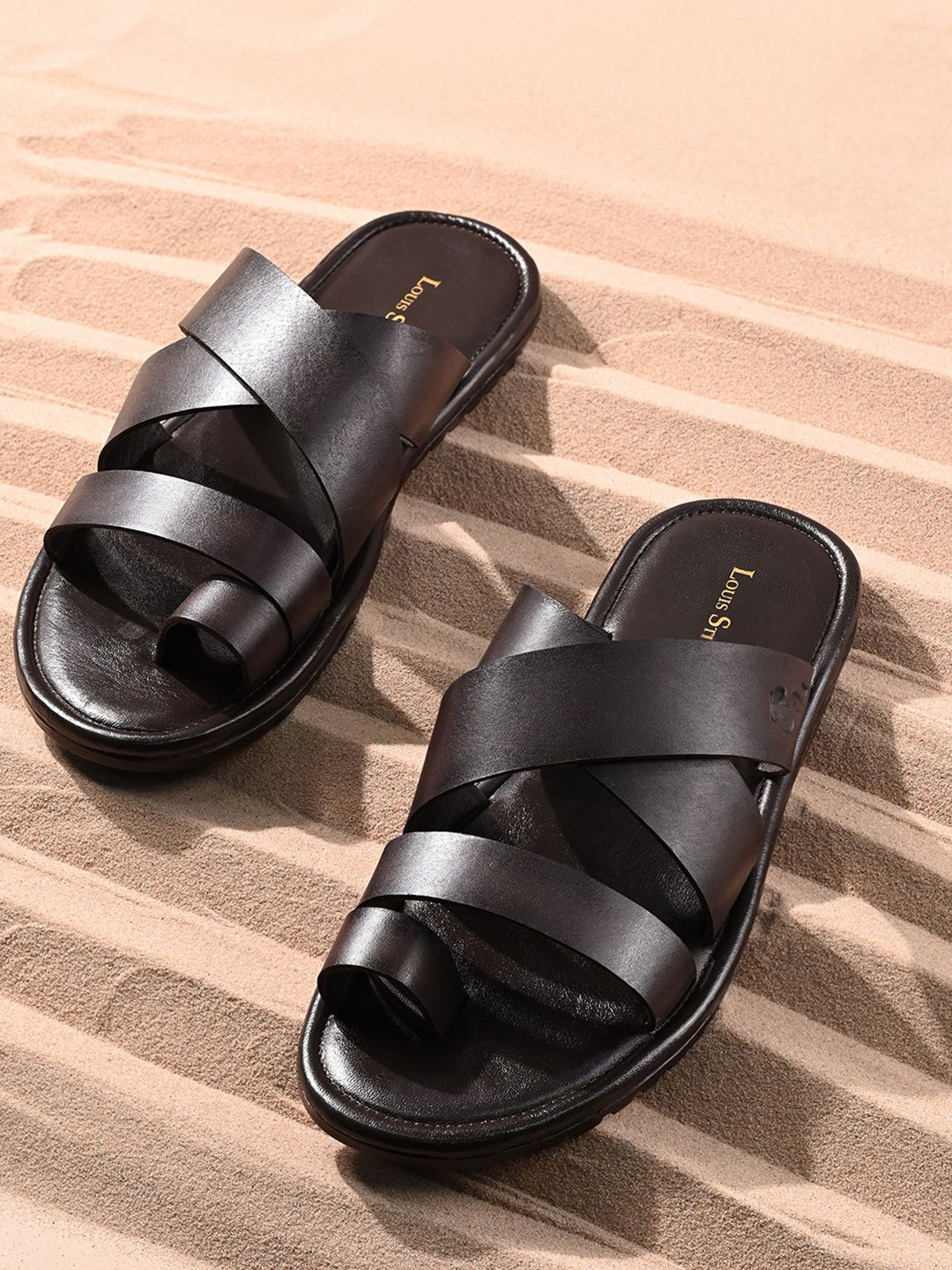 LOUIS STITCH Men Kolhapuri Style Lightweight Toe Ring Leather Sandal