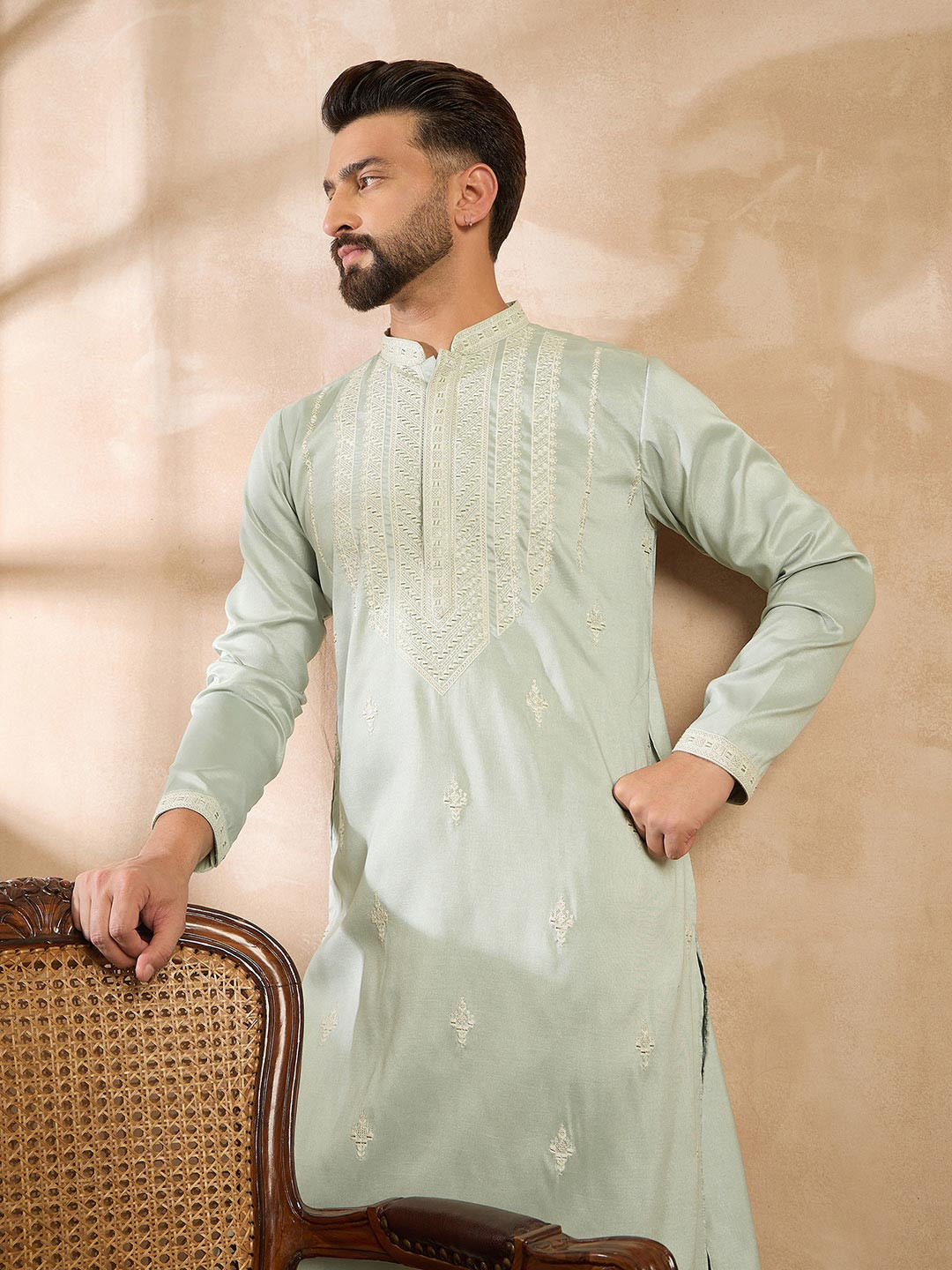 House of Pataudi Embroidered Mandarin Collar Kurta